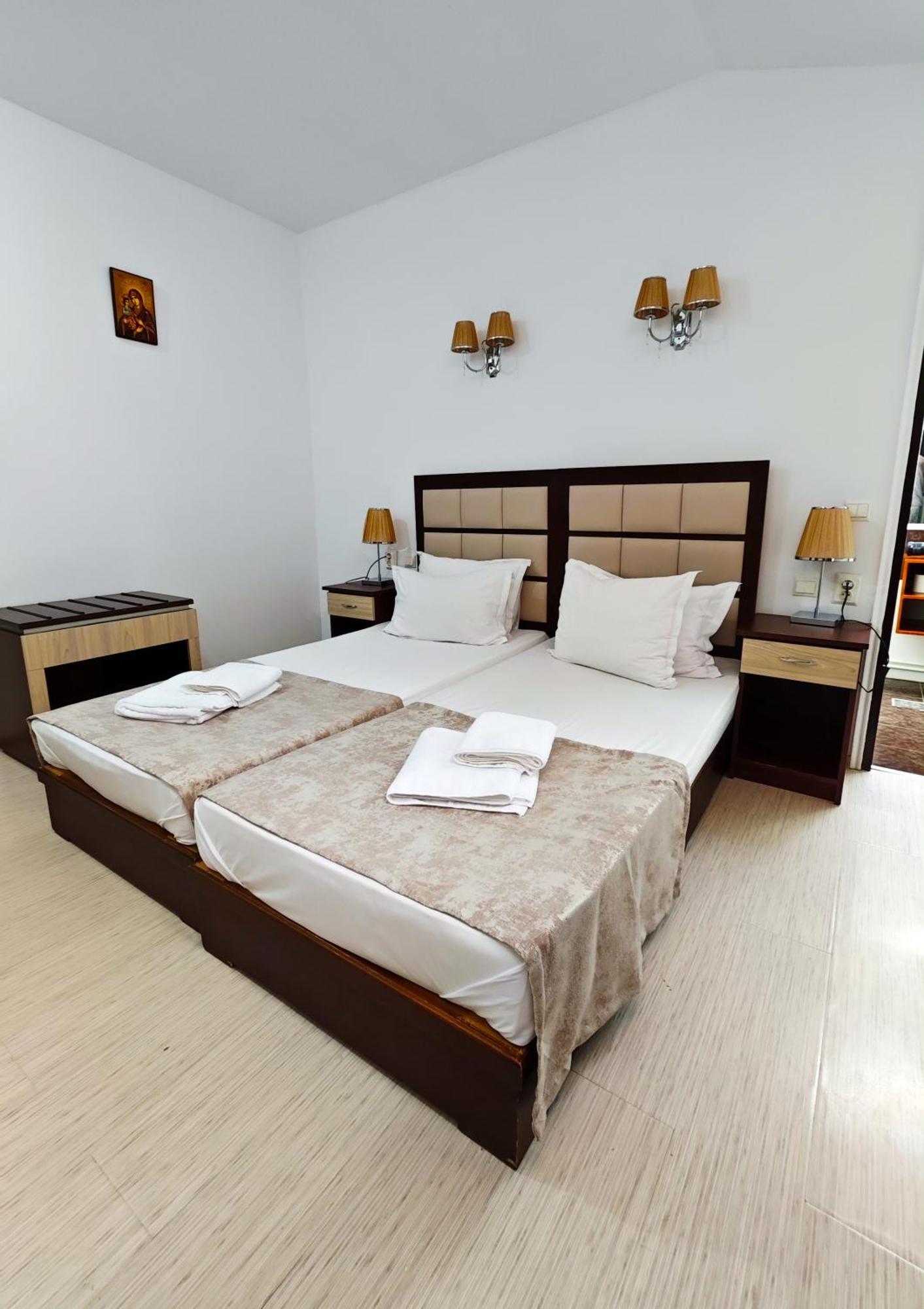 Steaua Apelor Family Resort Nufaru Exteriör bild