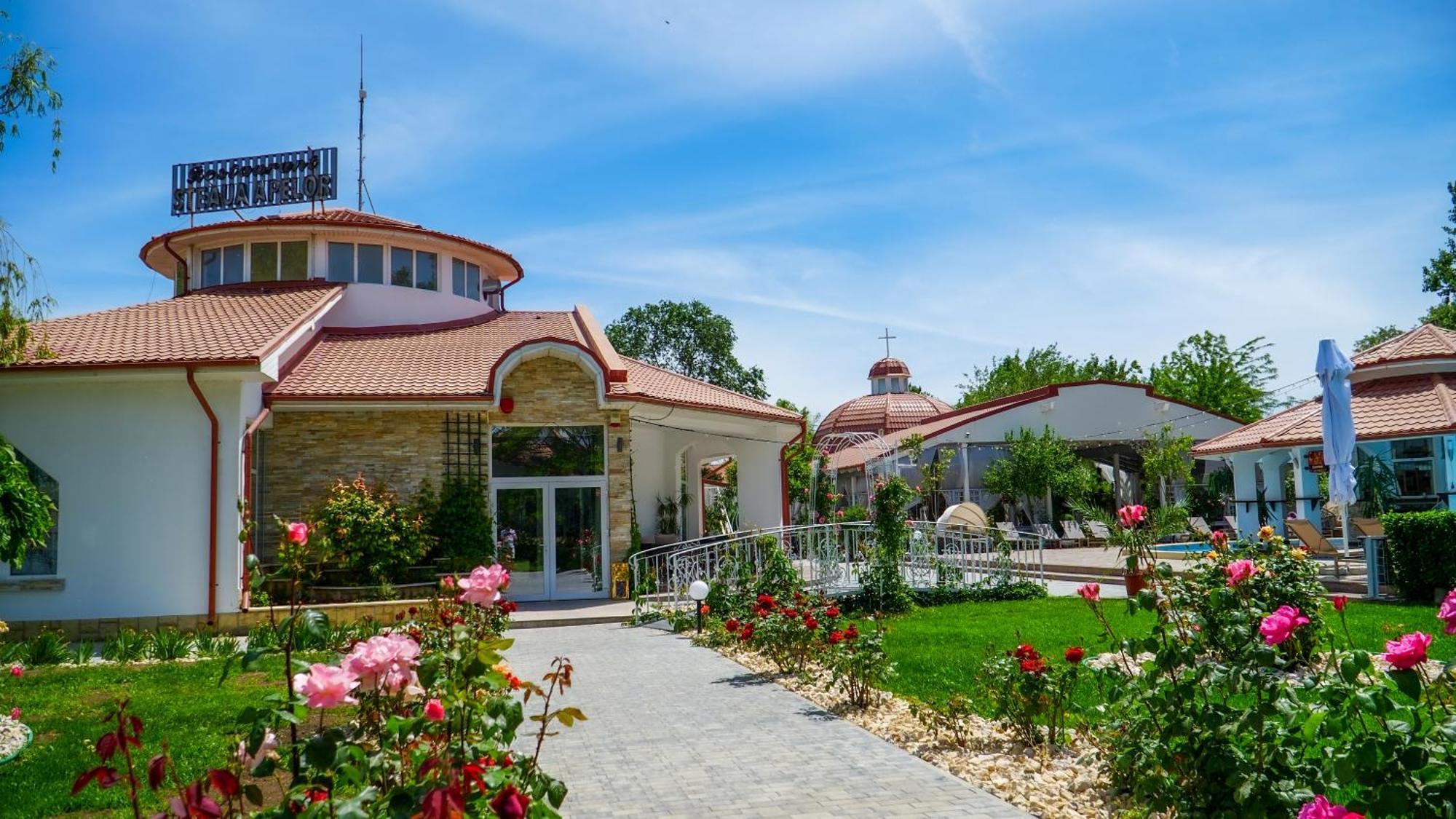 Steaua Apelor Family Resort Nufaru Exteriör bild