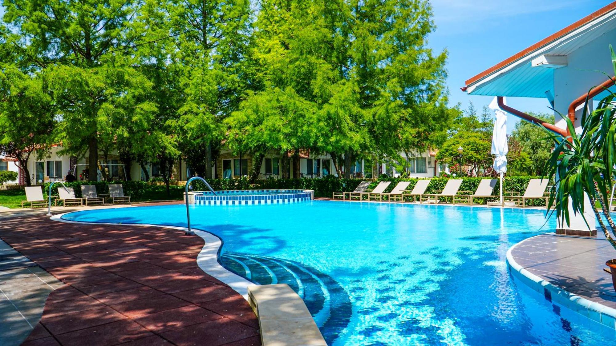 Steaua Apelor Family Resort Nufaru Exteriör bild