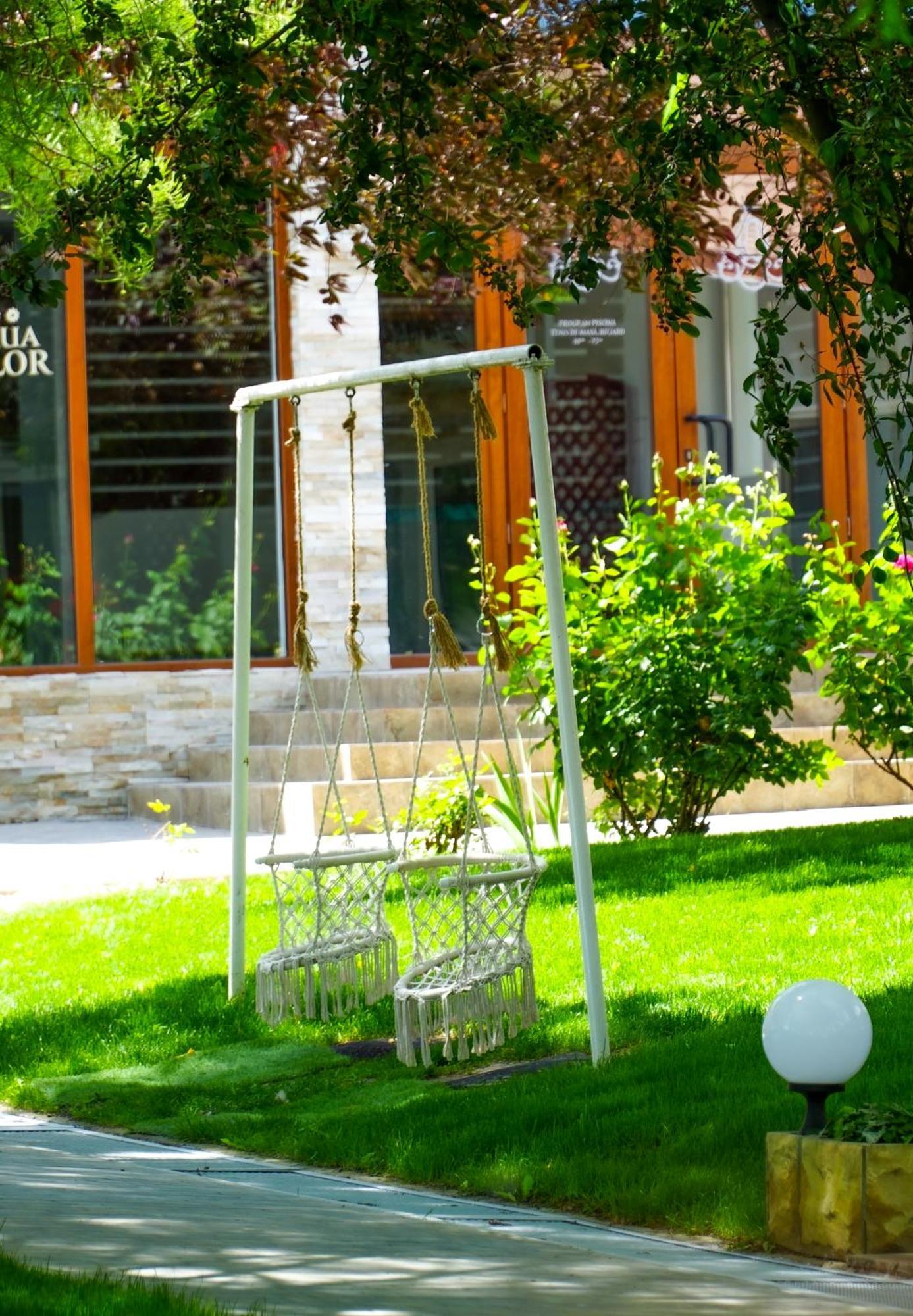 Steaua Apelor Family Resort Nufaru Exteriör bild
