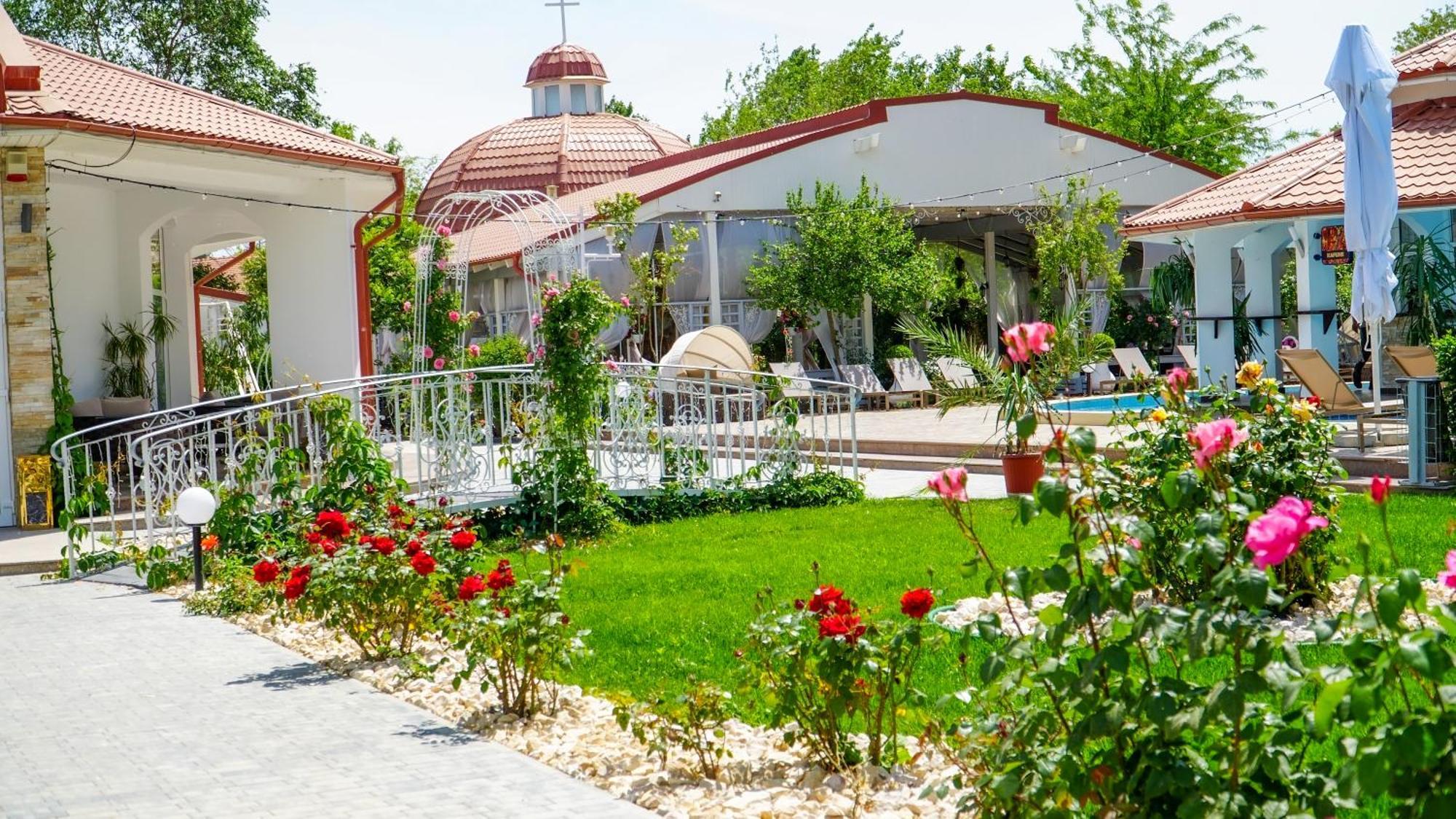 Steaua Apelor Family Resort Nufaru Exteriör bild
